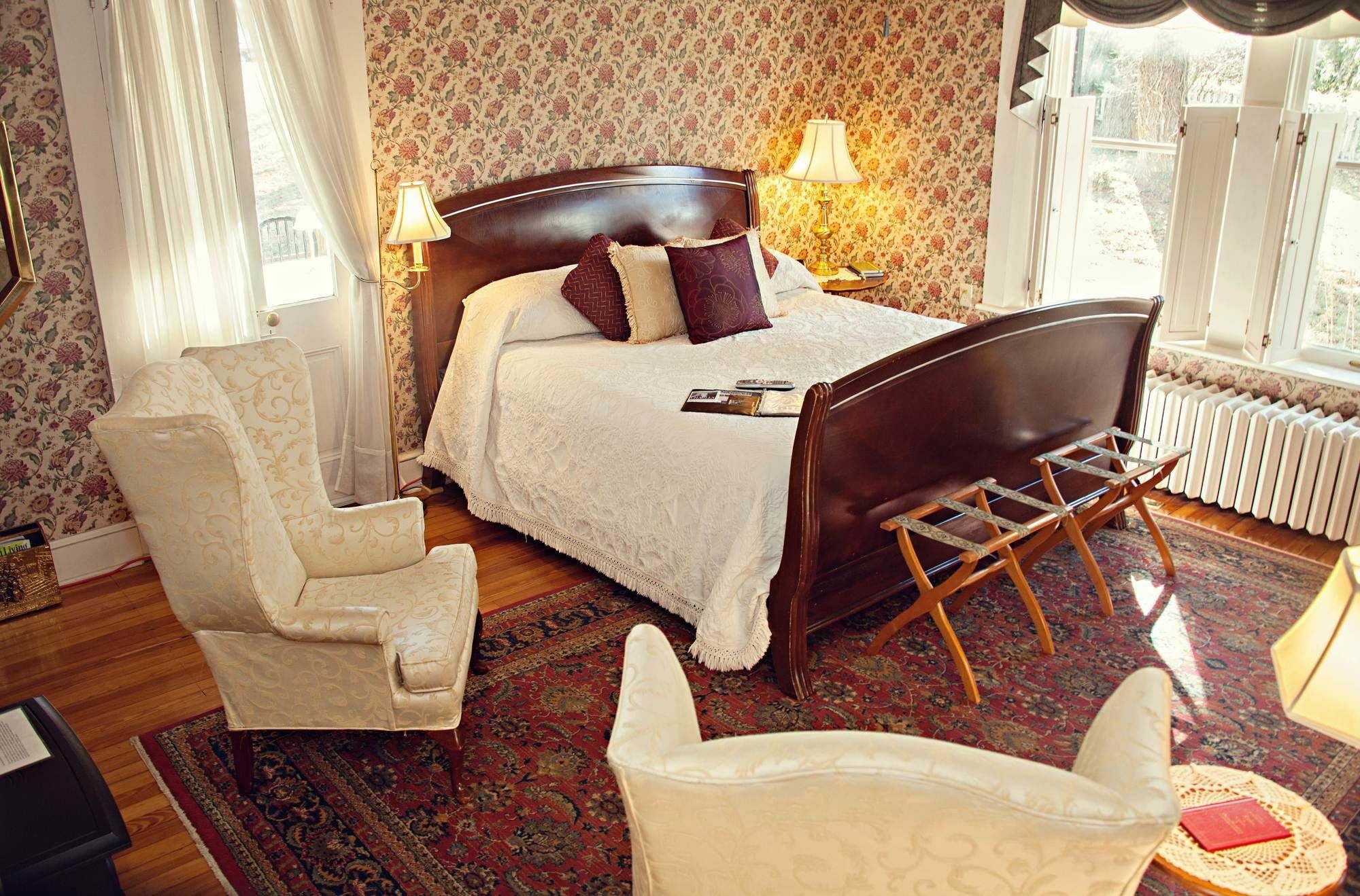The Carriage Inn Bed And Breakfast Charles Town Bagian luar foto